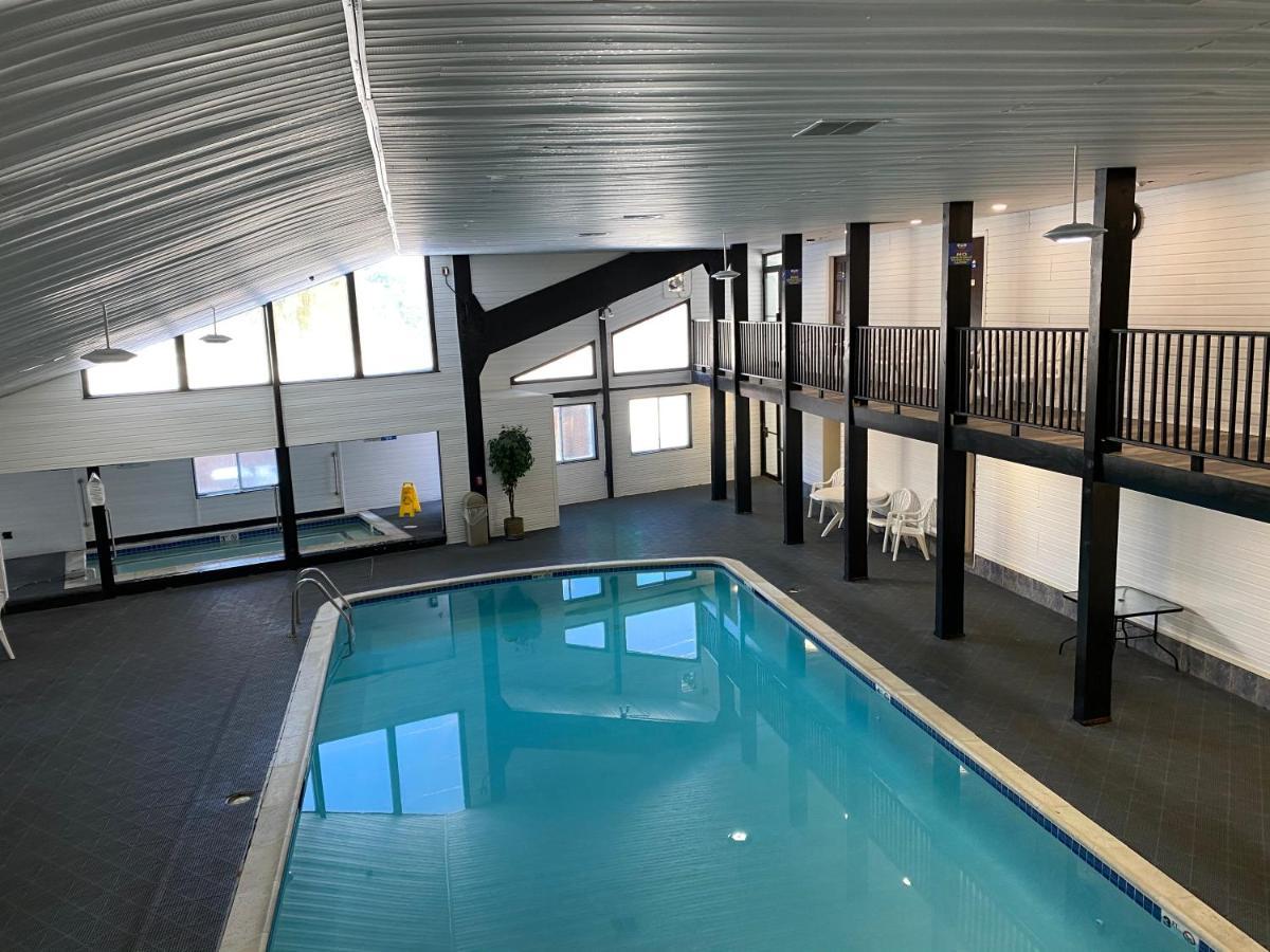 Days Inn By Wyndham Lincoln Bagian luar foto