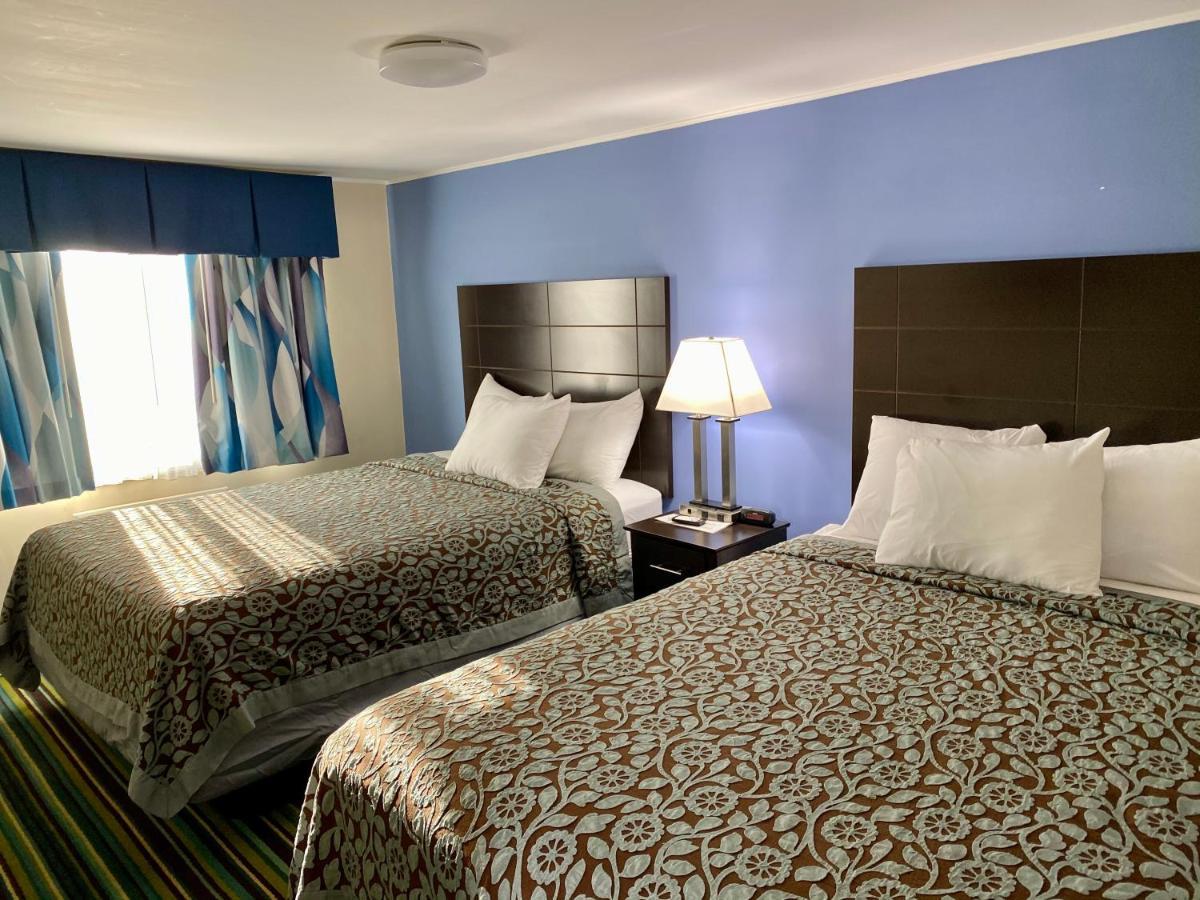 Days Inn By Wyndham Lincoln Bagian luar foto