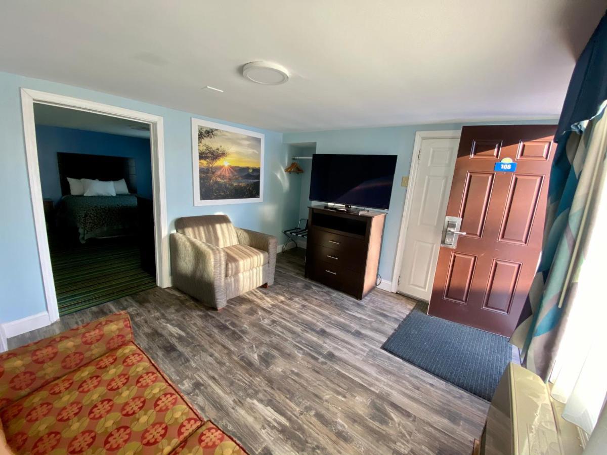 Days Inn By Wyndham Lincoln Bagian luar foto