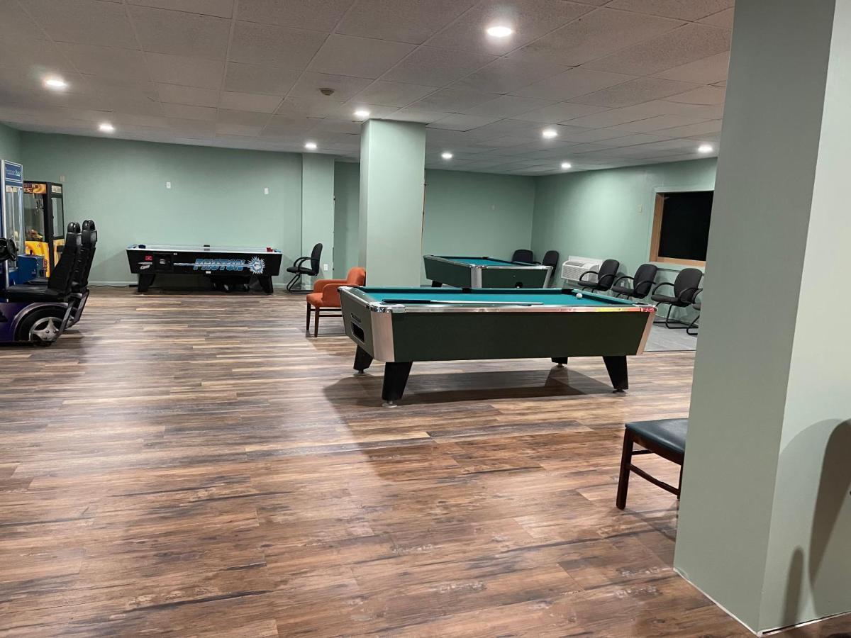 Days Inn By Wyndham Lincoln Bagian luar foto