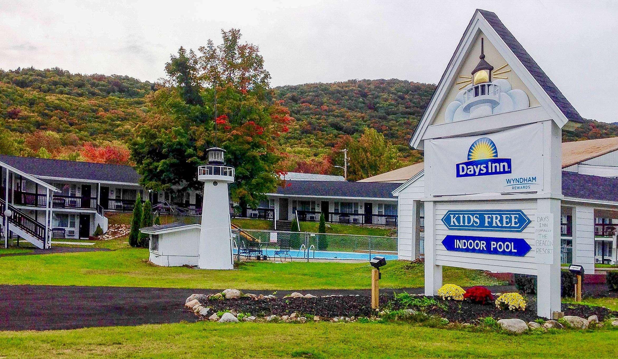 Days Inn By Wyndham Lincoln Bagian luar foto