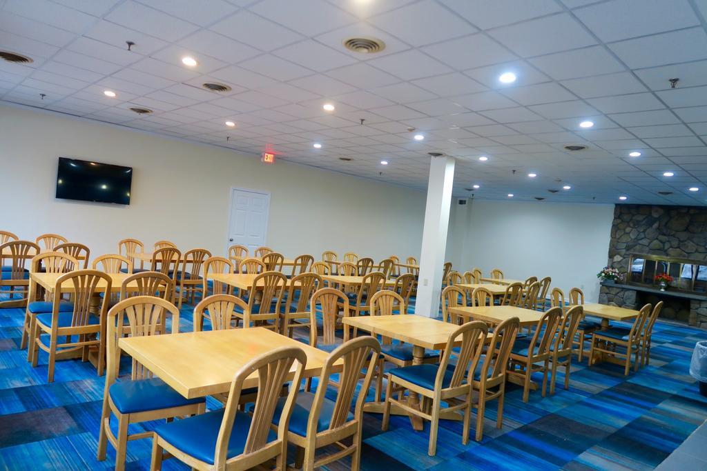 Days Inn By Wyndham Lincoln Bagian luar foto