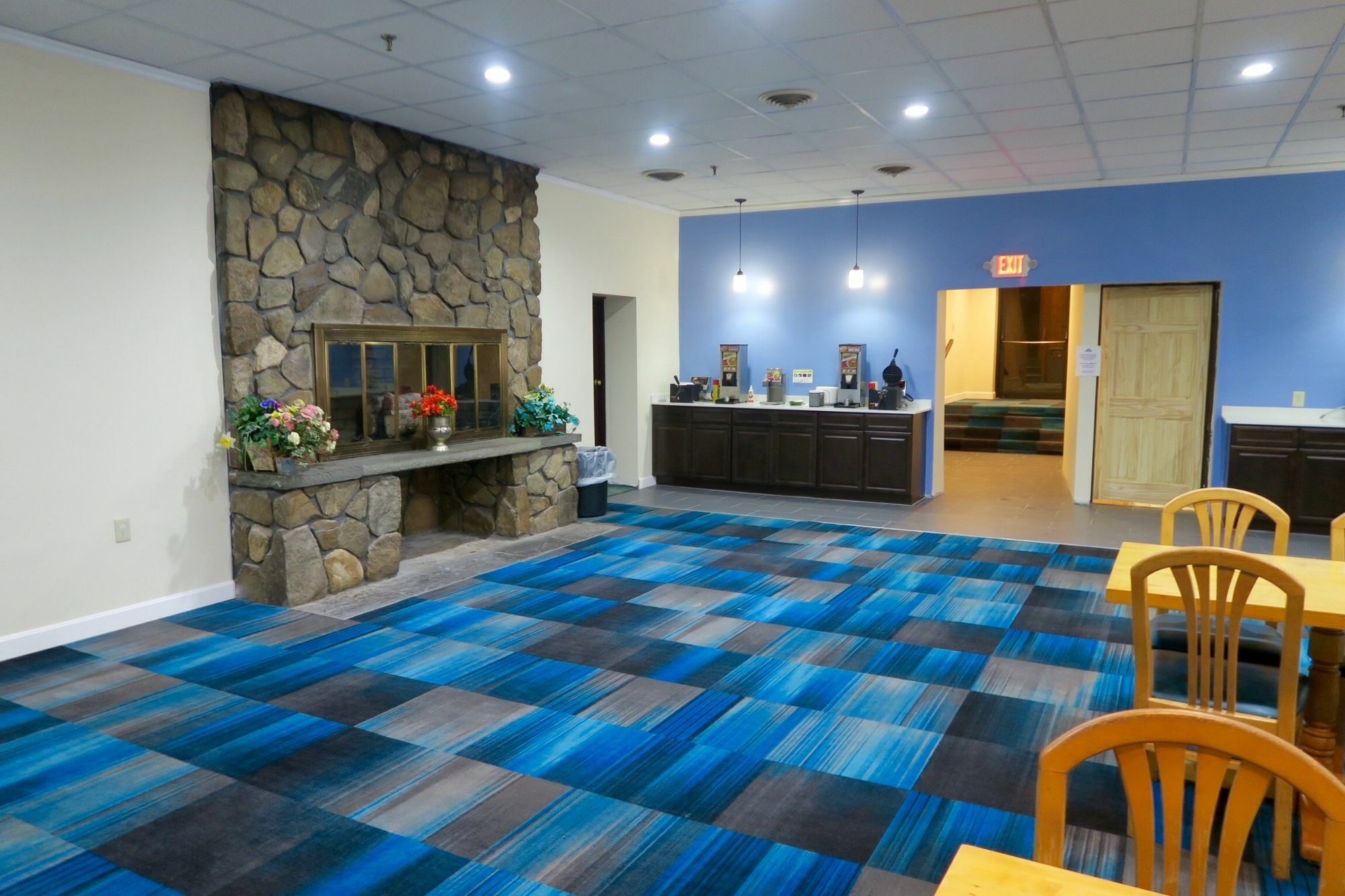 Days Inn By Wyndham Lincoln Bagian luar foto
