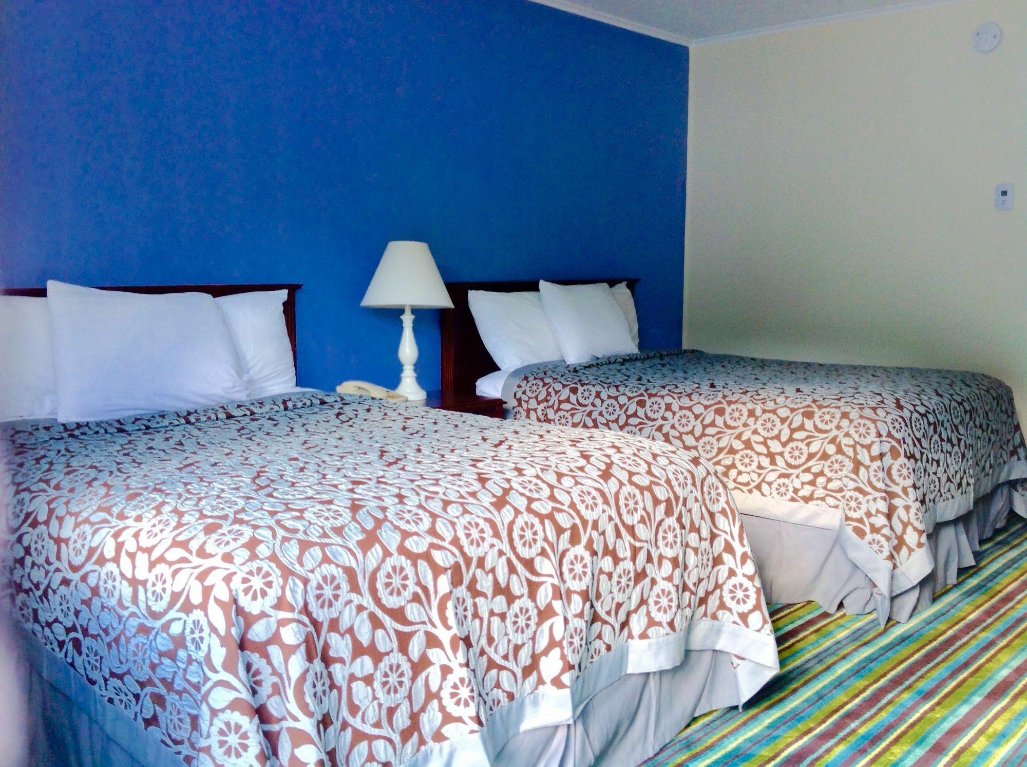 Days Inn By Wyndham Lincoln Bagian luar foto