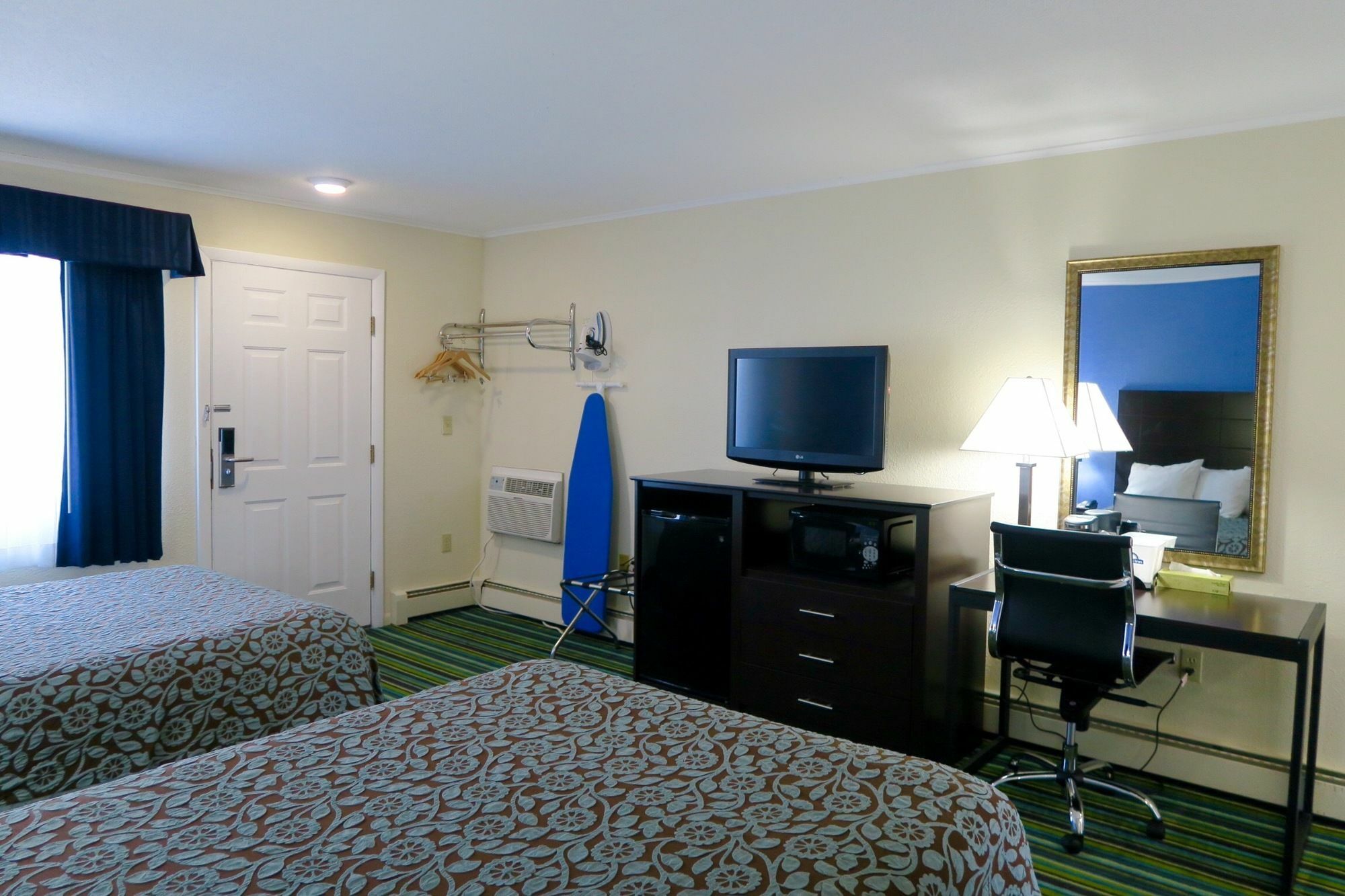 Days Inn By Wyndham Lincoln Bagian luar foto