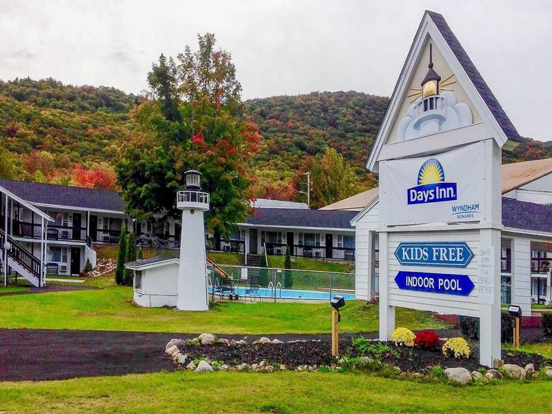 Days Inn By Wyndham Lincoln Bagian luar foto